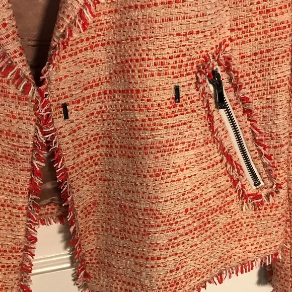 Women's Tweed Blazer Jacket in Pink & Cream Tailored Transition
Size 8 Fringed - Picture 8 of 10
